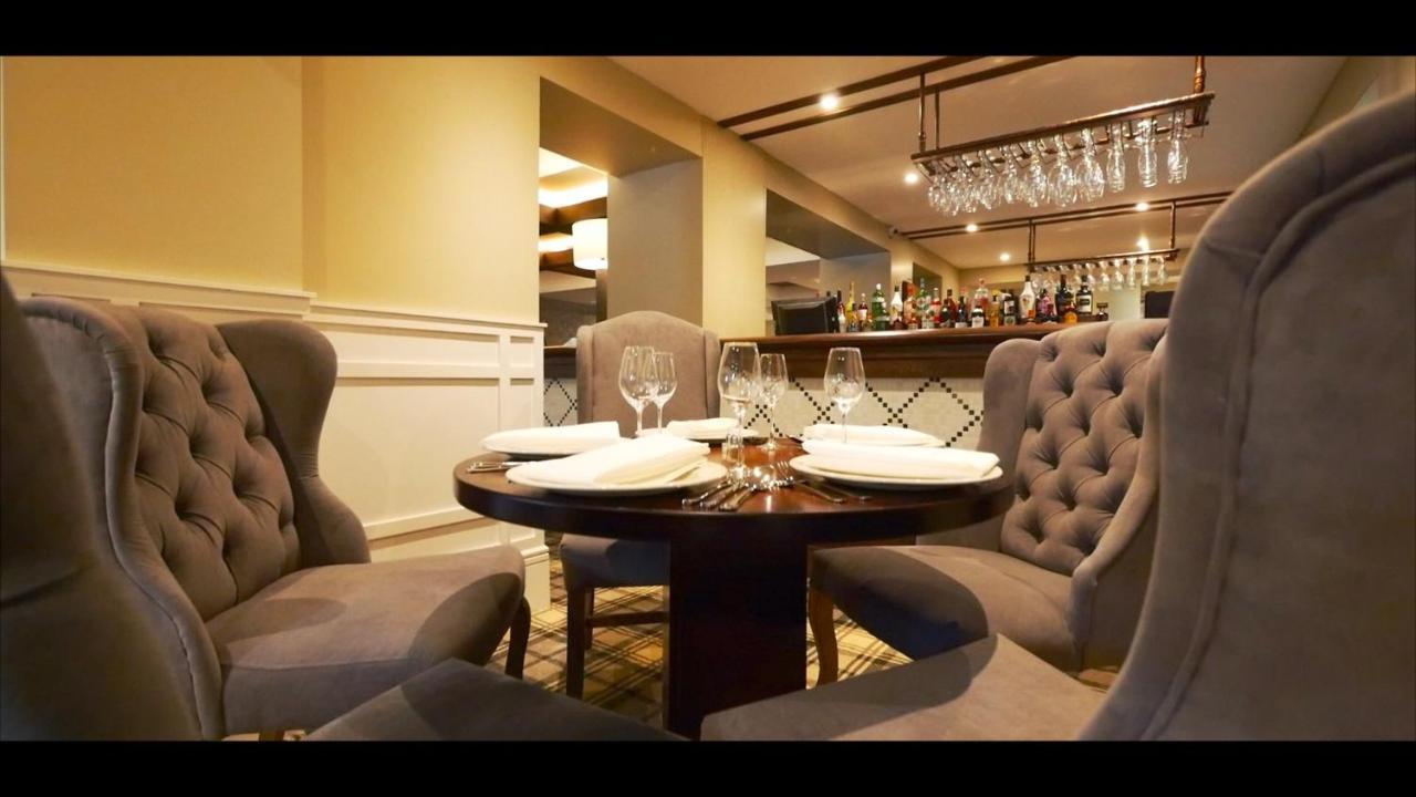 Crowwood Hotel And Alba Restaurant Chryston Extérieur photo