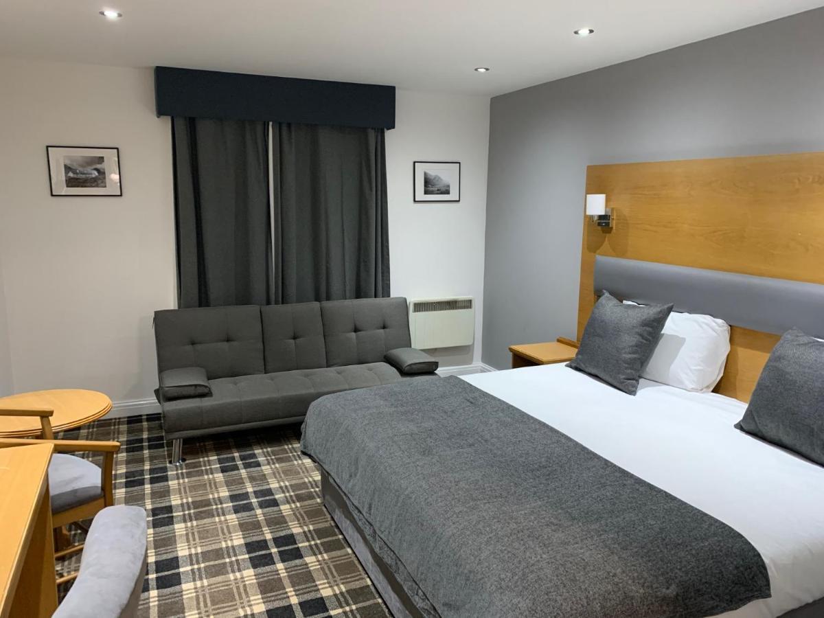 Crowwood Hotel And Alba Restaurant Chryston Extérieur photo