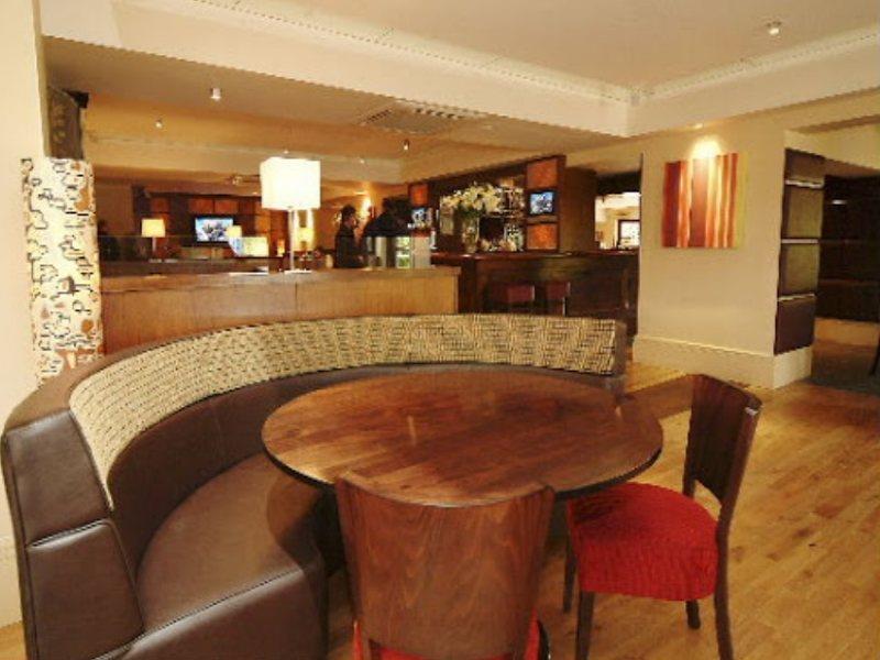 Crowwood Hotel And Alba Restaurant Chryston Extérieur photo