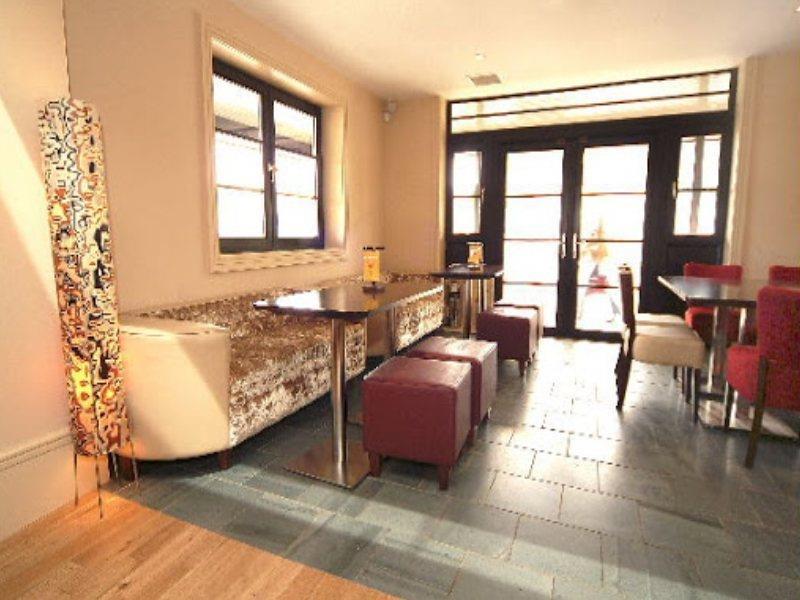 Crowwood Hotel And Alba Restaurant Chryston Extérieur photo